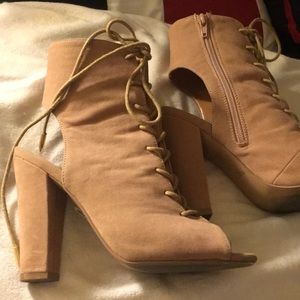 Really Cute, high ankle, open toe, tie up booties